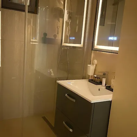 Smartstay Self Checkin Near Iulius Mall